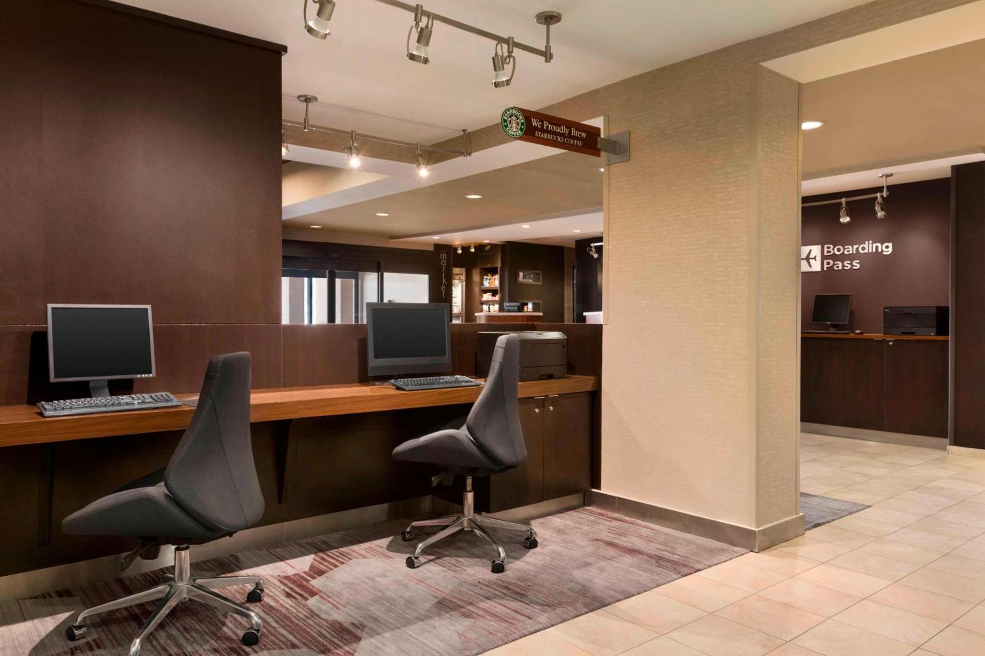 Courtyard By Marriott Bloomington Normal Hotell Exteriör bild